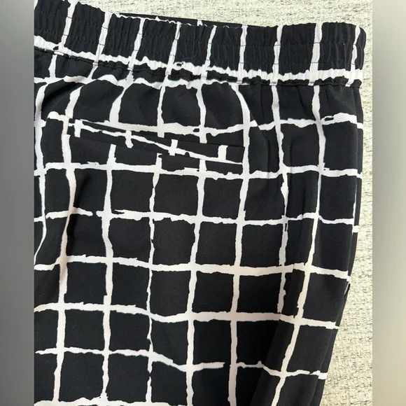 New York & Company Black and White Window Pane Wide Leg Pants - Picture 4 of 8